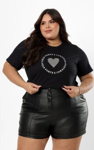 T-SHIRT PLUS SIZE CORAJOSA COM STRASS PRETA