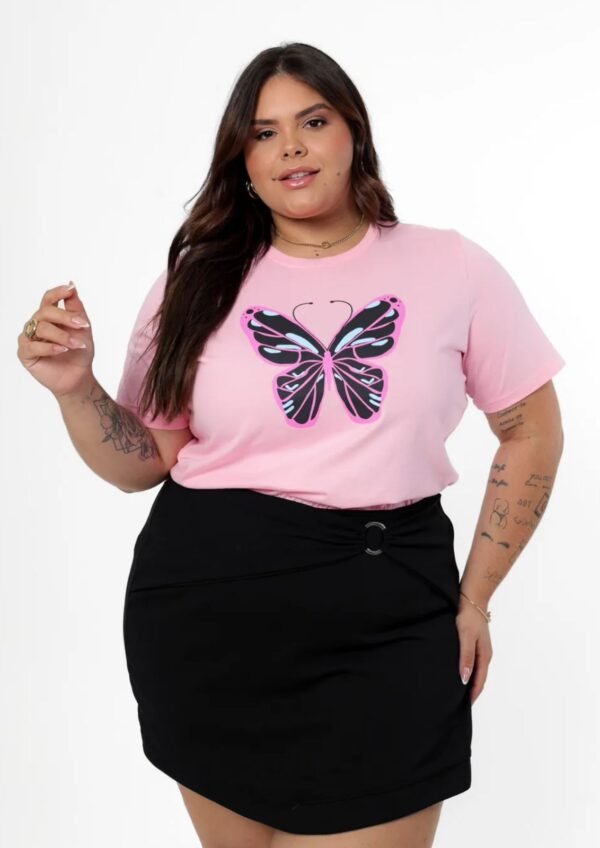 T-SHIRT PLUS SIZE BORBOLETA ROSA