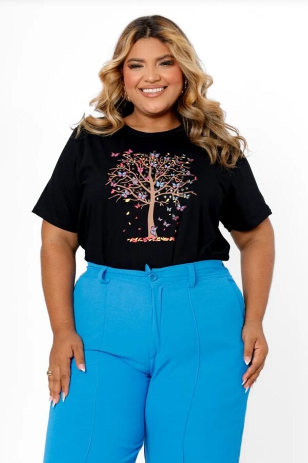 T-SHIRT PLUS SIZE ÁRVORE COM STRASS PRETA