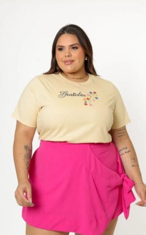 T-SHIRT PLUS SIZE GRATIDÃO AMARELA CLARA