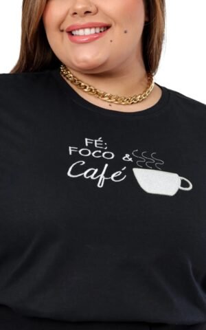 T-SHIRT PLUS SIZE CAFÉ PRETA