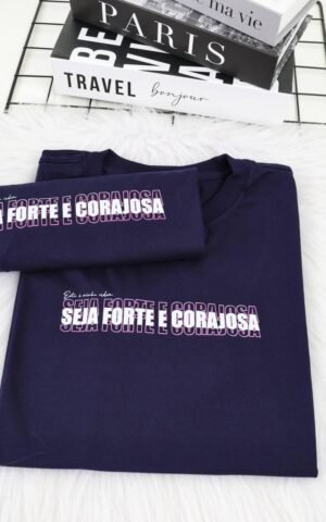 T-SHIRT SEJA FORTE E CORAJOSA AZUL MARINHO