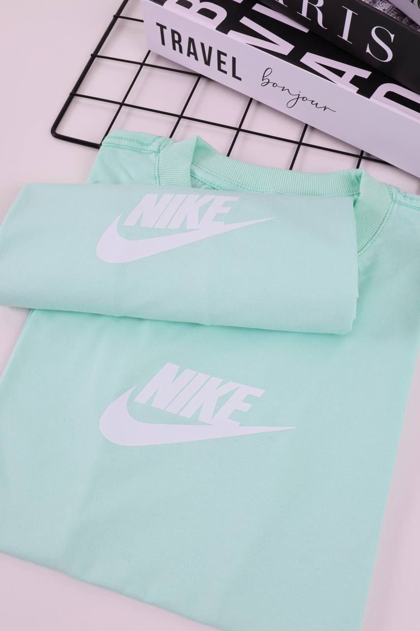 T-SHIRT NIKE VERDE CLARO - GG