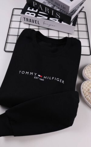 MOLETOM TOMMY PRETO