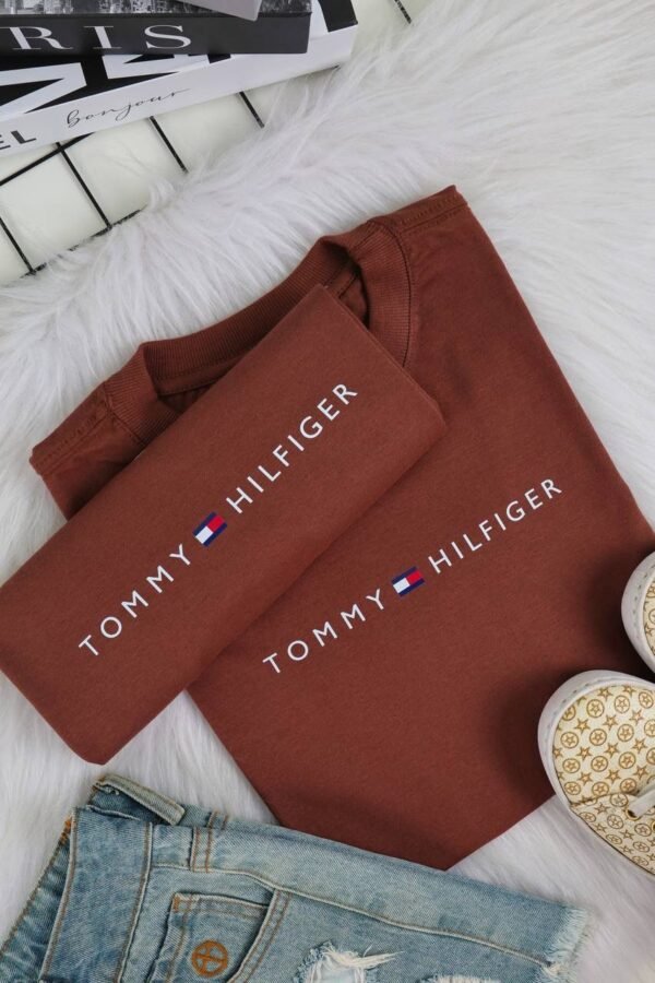 T-SHIRT TOMMY MARROM