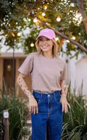 T-SHIRT EIS ME AQUI BEGE