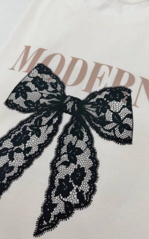 T-SHIRT MODERN BRANCA
