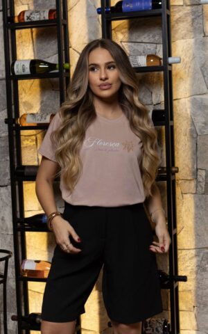T-SHIRT FLORESÇA MARROM
