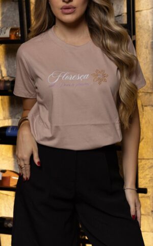 T-SHIRT FLORESÇA MARROM